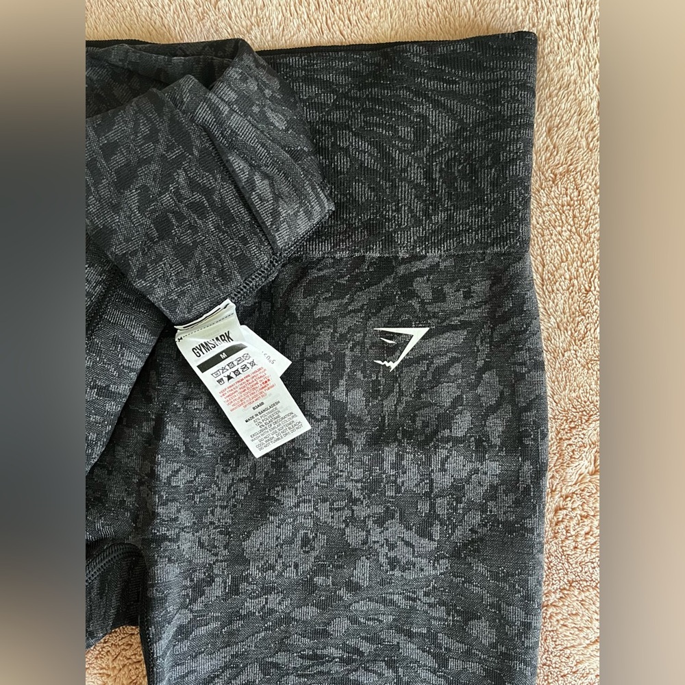 Gymshark 🦈 Medium* Adapt leggings